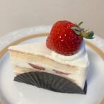 パティスリー プレジール -  あまおうのショートケーキ 750円