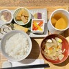 HAGI CAFE  - 旅する朝食　五島・長崎編　右上が五島つばき茶、右下は五島うどんのけんちん汁