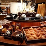 オールデイダイニング コンパス - 北海道にのみ生息する「シマエナガ」の人形も✨