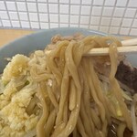 ラーメン スタミナパンチ - 並ラーメン(やさいマシ、にんにくマシ)、麺リフトアップ