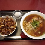 中華菜館 紅宝石 - 肉飯セット