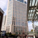 オールデイダイニング コンパス - そびえたつシェラトンホテル