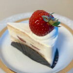 パティスリー プレジール -  あまおうのショートケーキ 750円