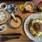 自然薯食処 と川 - 麦とろ黒毛和牛ハンバーグ膳