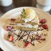 カフェ ラッテ - 今月のケーキ、いちごとお芋のケーキ