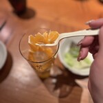 魚金 - ◇みかんサワー¥680 
フレッシュなみかん果汁・果肉入りで…
ジュースみたいに美味しい〜♡(*´Д｀*)