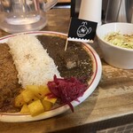 CURRY SHOP くじら - 