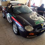 店内のレーシングカー