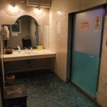 ヒポポパパ - 女性用トイレ入り口