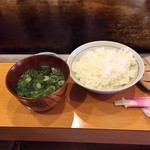 燦こう - ランチセットは御飯と味噌汁付き♪