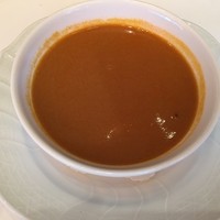 ブラッスリー ポール・ボキューズ 銀座 - 本日の前菜　オマールエビのスープ 魚介のムース