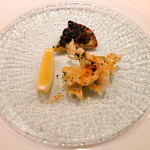 レストラン ル ボヌール - ランチコース(3240円) 芽キャベツと白魚のフリット アンチョビのカナペ