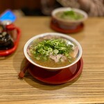 旭屋 - 醤油らーめん 850円 (葱マシ)