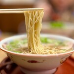 旭屋 - 醤油らーめん 850円 (葱マシ)