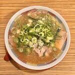 旭屋 - 醤油らーめん 850円 (葱マシ)