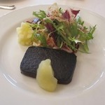 ル・ブルギニオン - 前菜：ブータンノワール♪クリーミーテリーヌ仕立て　林檎のソースでいただきました。