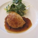 ル・ブルギニオン - 肉：鹿肉のパイ包み♪粗く角切りされたお肉のミンチが入っていて食べ応えがありました。