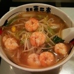黒田萬元堂 - 海老味噌ラーメン。エビがプリプリです♪