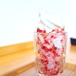 農園カフェ - シャリシャリ苺のソフトクリーム