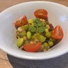 YEBISU BAR STAND - 豆と五穀のサラダ。食感も味も違ういろんな豆、いろんな穀物が入っていて飽きないし、量も1人飯の副菜にちょうど良い。ドレッシングもなかなか優秀でした。推せます。植物性タンパク質、とても大事！