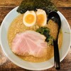 麺屋ひろ - ★味玉ラーメン1000円＋麺大盛り250円
スープはコクのある豚骨醤油。
鶏油がふわっと立ち上がり、いわゆる“家系”的濃厚な味わい。