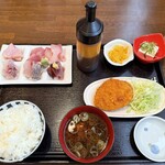 青井はなや - 料理写真:季節の刺身と牛肉コロッケ定食