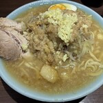 ラーメン 富士丸 - 料理写真:ラーメン少なめ300g ニンニクちょいアブラ
