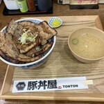 元祖 豚丼屋 TONTON - 料理写真:
