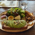 カフェ&リビング ウチダ - 