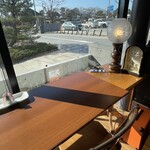 エルエー珈琲店 - 西側カウンター席の様子
