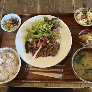 炭焼き ミンナミ食堂_1