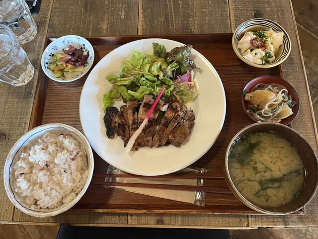 炭焼き ミンナミ食堂のご予約 - 湘南海岸公園/食堂 | 食べログ