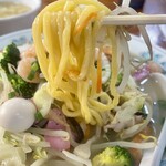 中華 軽食 李花 - 上生麺ちゃんぽん アップ