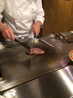 Oka No Ue No Resutoran Teppan Yaki Kiri Kiri - 好みの焼き加減、食べやすい大きさにしてくれます！