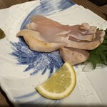 全席完全個室 地鶏と鮮魚が旨い店 鶏きち魚きち - 鶏のたたきはポン酢でいただきます