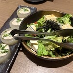 全席完全個室 地鶏と鮮魚が旨い店 鶏きち魚きち - 豆腐の彩り和風サラダと大根おでんのポルチーニソース