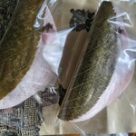 菓匠 右門 - 料理写真:桜餅