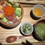 bodai - マグロとアボカドのポキ丼