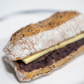 ベーカリー ハチ_1