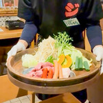 ジンギスカン はちふく - 大きな桶に入ってきます