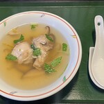登利平 - 水炊きスープ
