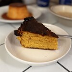 nephew - オレンジアーモンドケーキ 680円