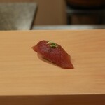 鮨 やすみつ - 佐渡メジマグロ漬け