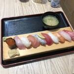 魚力食堂 - 料理写真:季節の市場寿司（1,390円）