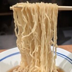 中華そば 五郎 - 麺　リフト
