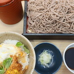 夢庵 - 料理写真:せいろそば（大盛）＆ミニひれかつ丼