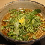 つきじ 文化人 - 芹そば 1,030円＝15年1月