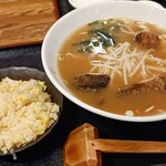 上海縁 - 牛バラ刀削麺＆セット炒飯