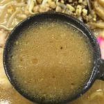 ラーメン専門店 胡桃 - 【2014年07月】特製くるみラーメン味噌のスープアップ。