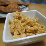 食彩たまな - 鳥皮チップス　100円
